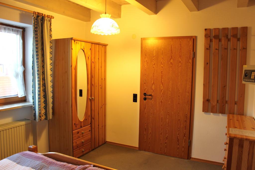 Bodenseegaestehaus Uhldingen-Muehlhofen Room photo